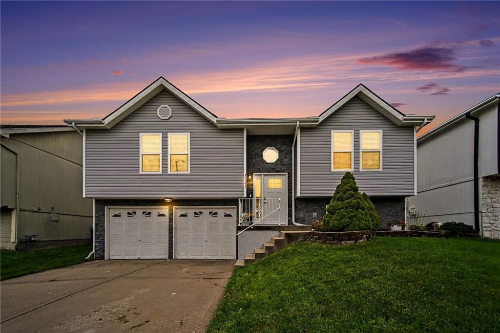 8623 NE 110th Street, Kansas City, MO