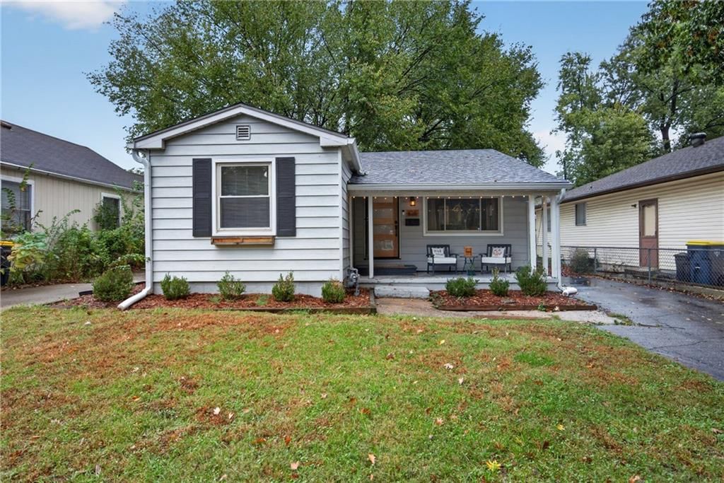 108 E 79th Terrace, Kansas City, MO: listing photo 2