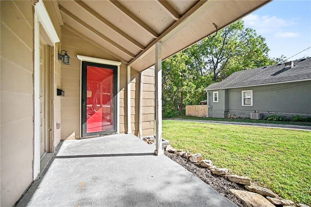 303 N MORSE Avenue, Liberty, MO: listing photo 3