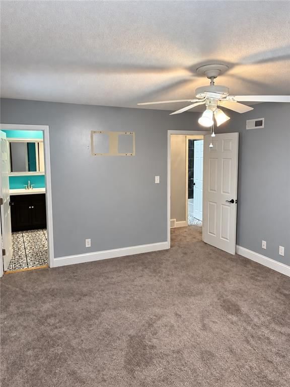 Photo 14 of 24 - 5407 W 103 Terrace, Overland Park, KS 66207