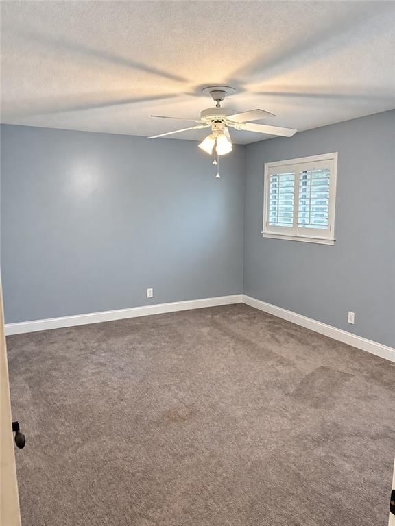 Photo 13 of 24 - 5407 W 103 Terrace, Overland Park, KS 66207