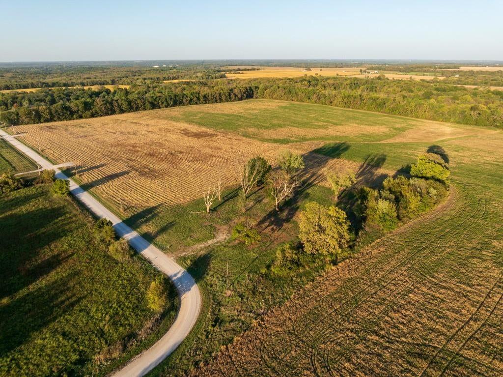 Photo 13 of 32 - 29623 S Van Meter Road