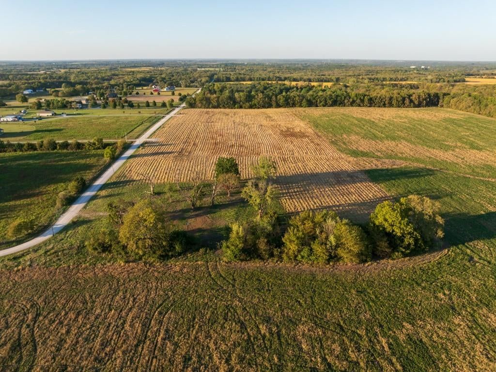 Photo 18 of 32 - 29623 S Van Meter Road