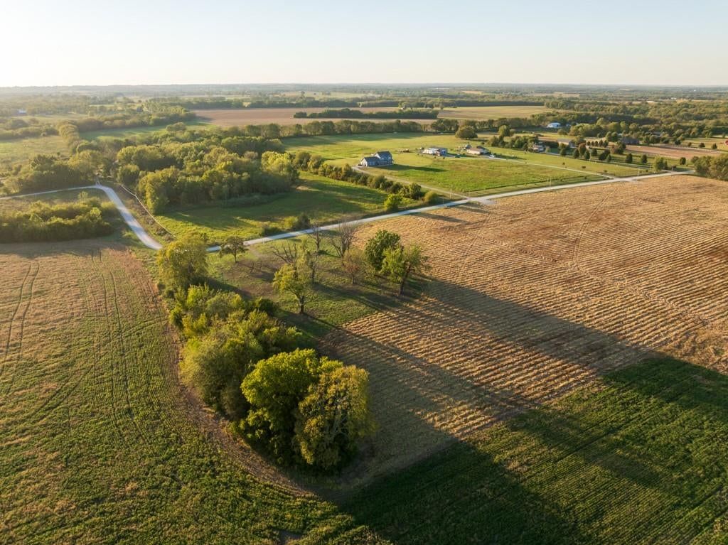 Photo 9 of 32 - 29623 S Van Meter Road