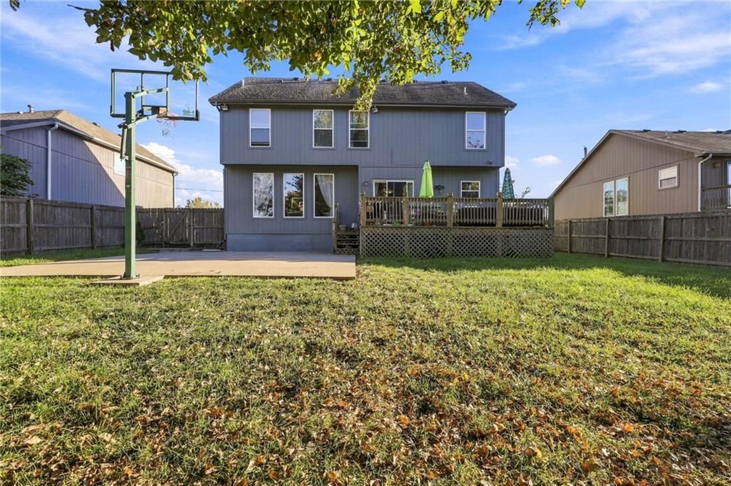 Photo 38 of 40 - 372 W Madison Street, Gardner, KS 66030