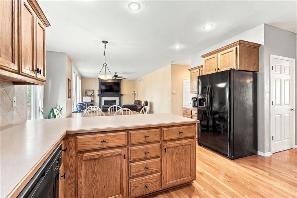 Photo 15 of 40 - 372 W Madison Street, Gardner, KS 66030