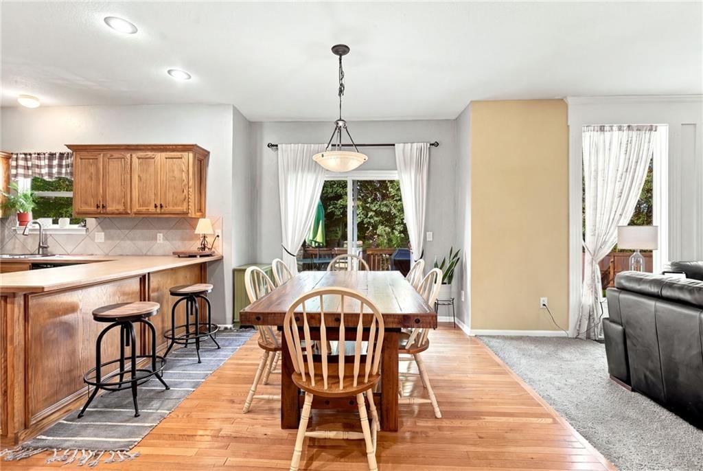 Photo 12 of 40 - 372 W Madison Street, Gardner, KS 66030