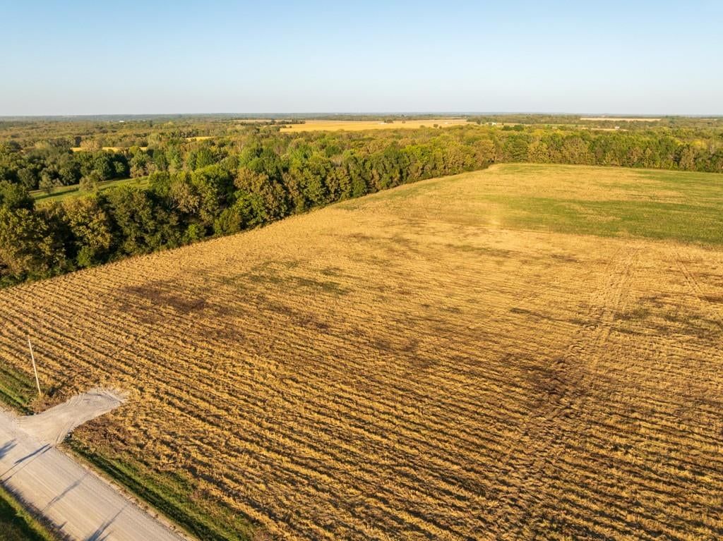 Photo 23 of 28 - S Van Meter Road