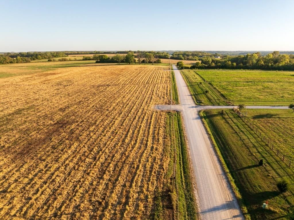 Photo 26 of 28 - S Van Meter Road