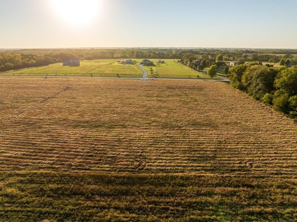 Photo 18 of 28 - S Van Meter Road