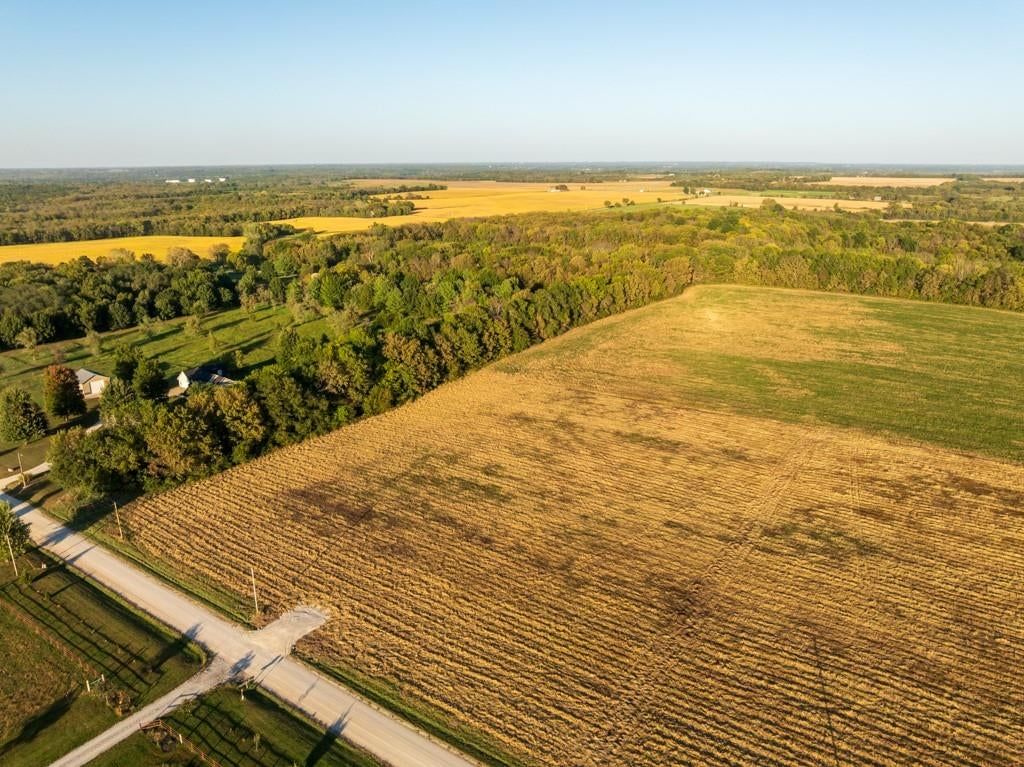 Photo 24 of 28 - S Van Meter Road