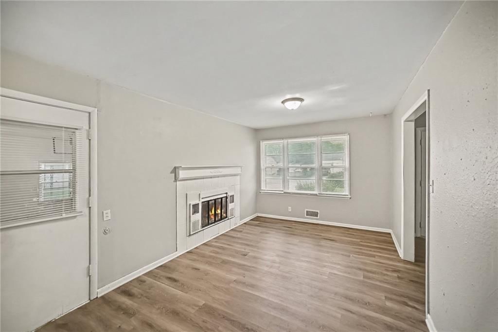 10710 N Grand Avenue, Kansas City, MO