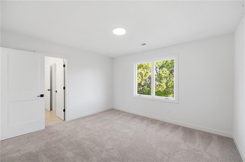 Photo 27 of 41 - 18330 W 195th Street, Spring Hill, KS 66083