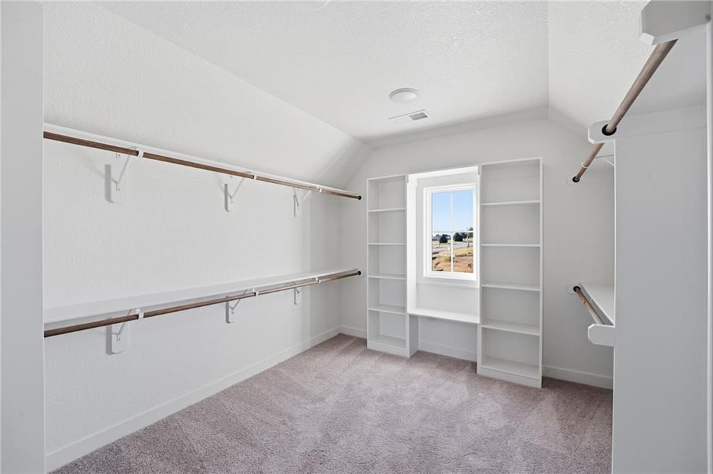 Photo 26 of 41 - 18330 W 195th Street, Spring Hill, KS 66083