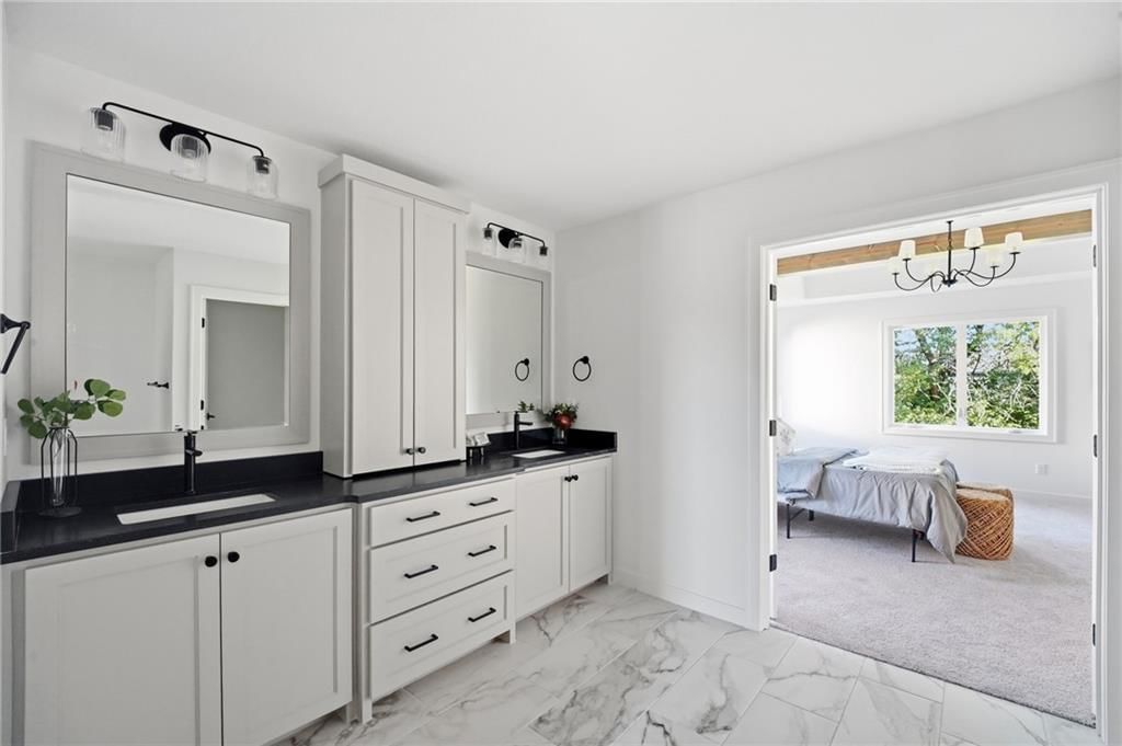 Double vanity at 18330 W 195th Street, Spring Hill, KS 66083