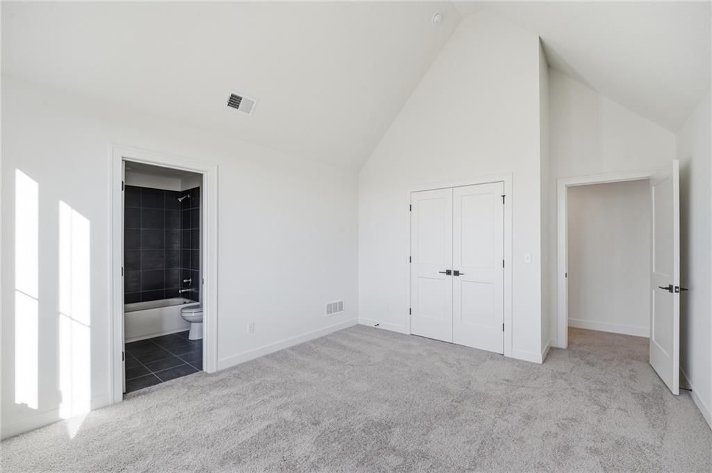 Photo 30 of 41 - 18330 W 195th Street, Spring Hill, KS 66083