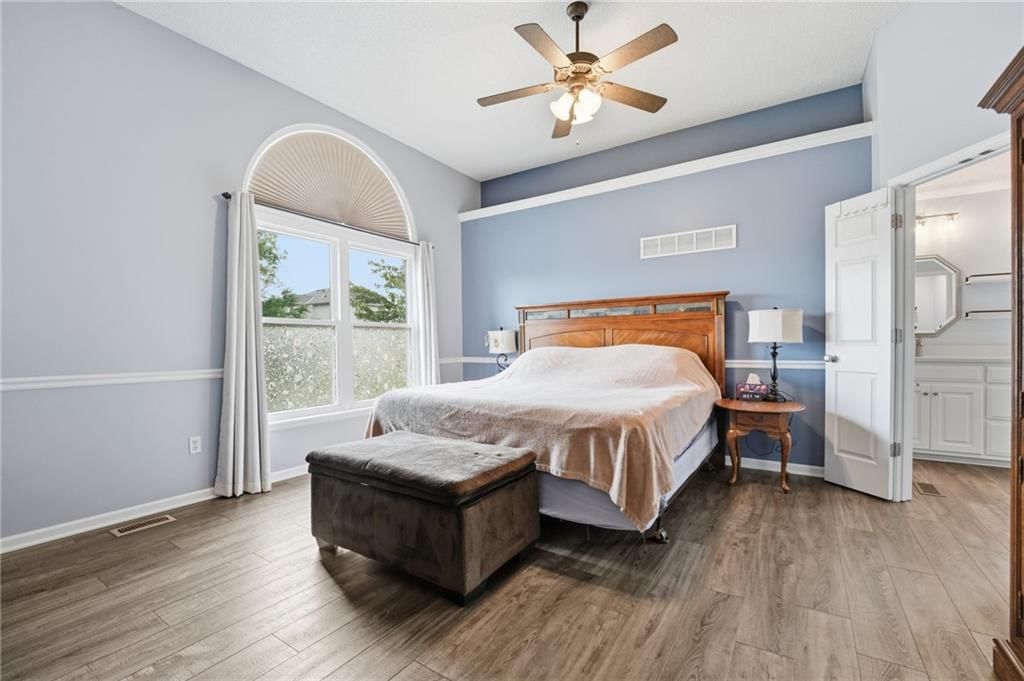 Photo 22 of 42 - 2252 SW Morris Drive, Lee's Summit, MO 64082