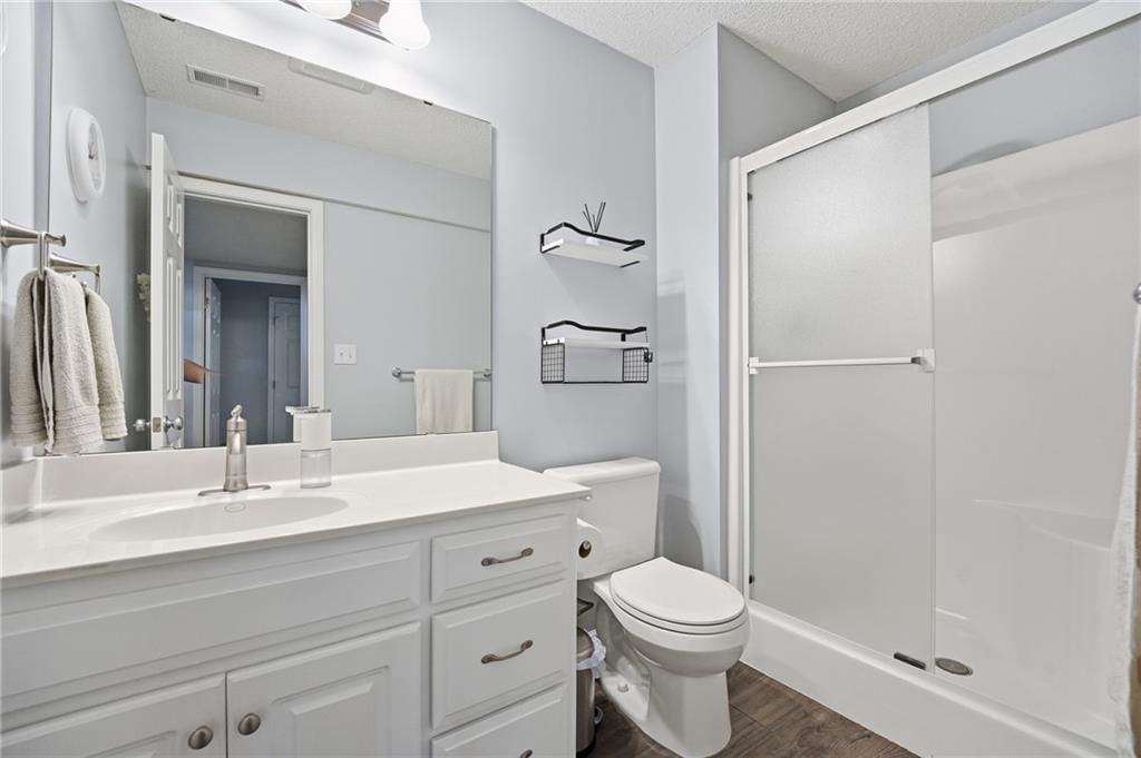 Photo 36 of 42 - 2252 SW Morris Drive, Lee's Summit, MO 64082