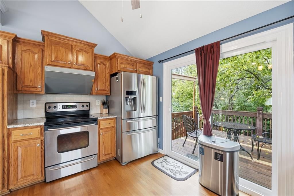 Photo 14 of 42 - 2252 SW Morris Drive, Lee's Summit, MO 64082