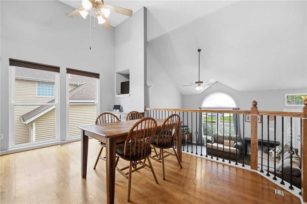 Photo 7 of 42 - 2252 SW Morris Drive, Lee's Summit, MO 64082