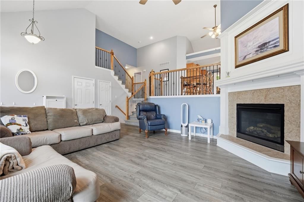 Photo 6 of 42 - 2252 SW Morris Drive, Lee's Summit, MO 64082