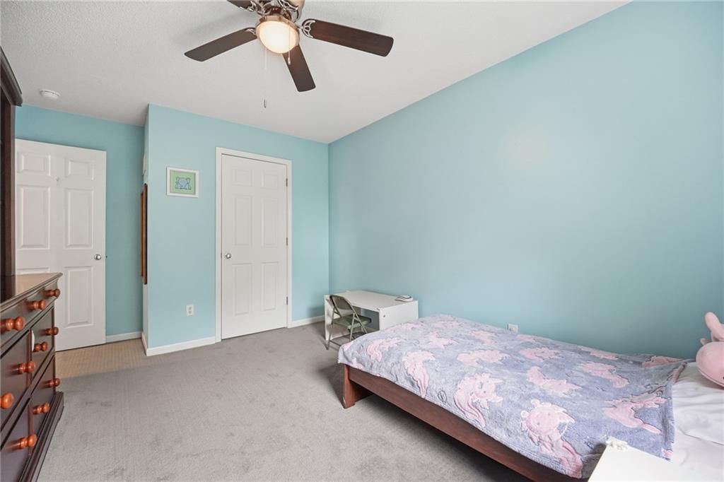 Photo 21 of 42 - 2252 SW Morris Drive, Lee's Summit, MO 64082