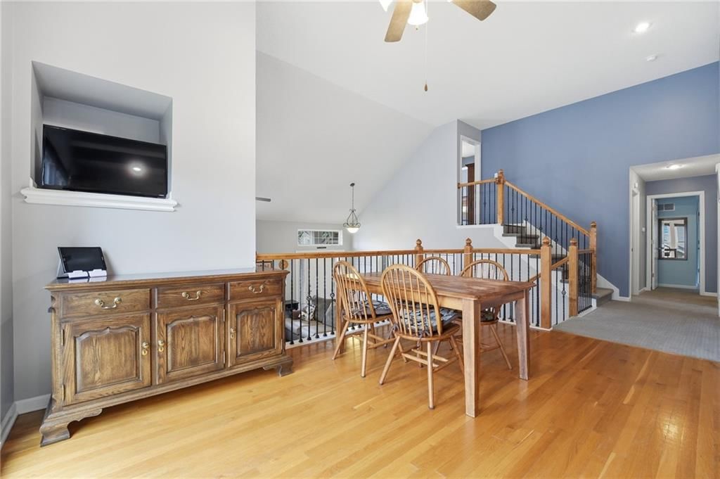 Photo 9 of 42 - 2252 SW Morris Drive, Lee's Summit, MO 64082