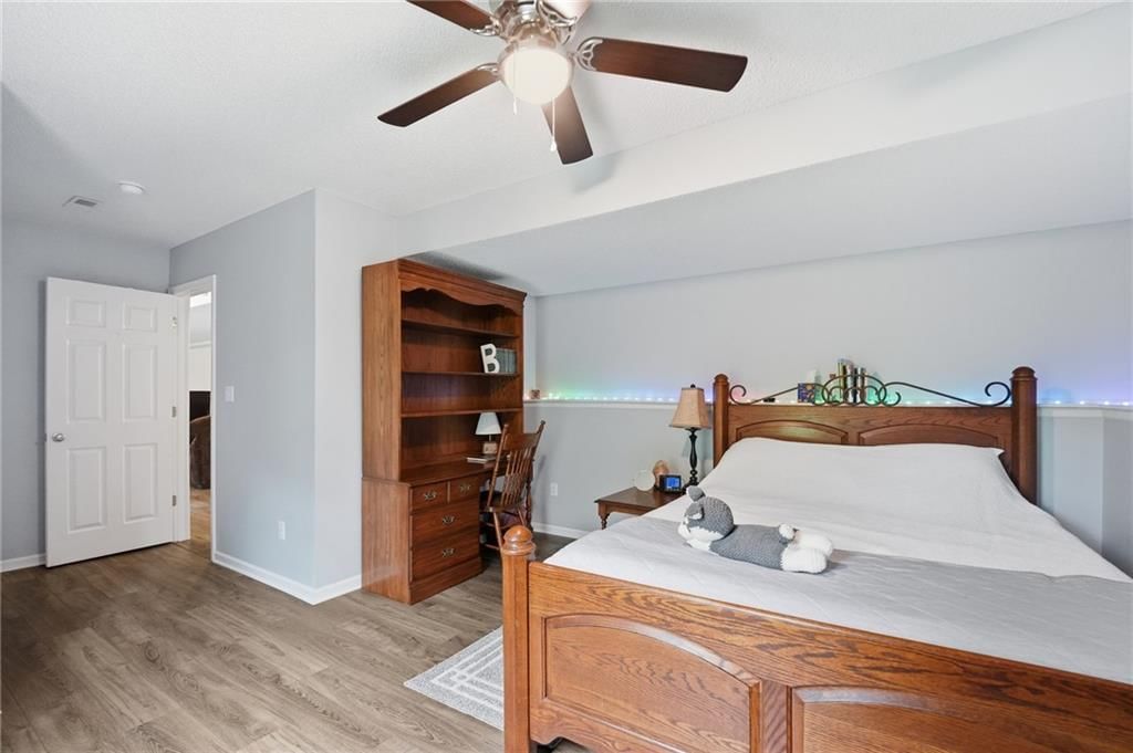 Photo 35 of 42 - 2252 SW Morris Drive, Lee's Summit, MO 64082