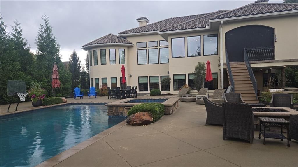 10303 W 156th Terrace, Overland Park, KS