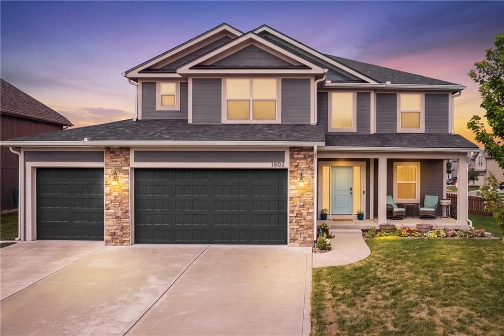 1802 VERBENA Avenue, Greenwood, MO