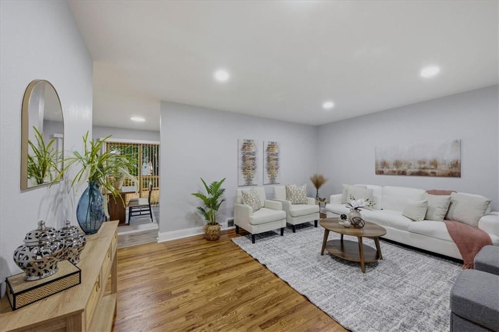 Hardwood floors at 8520 Larsen Street, Overland Park, KS 66214
