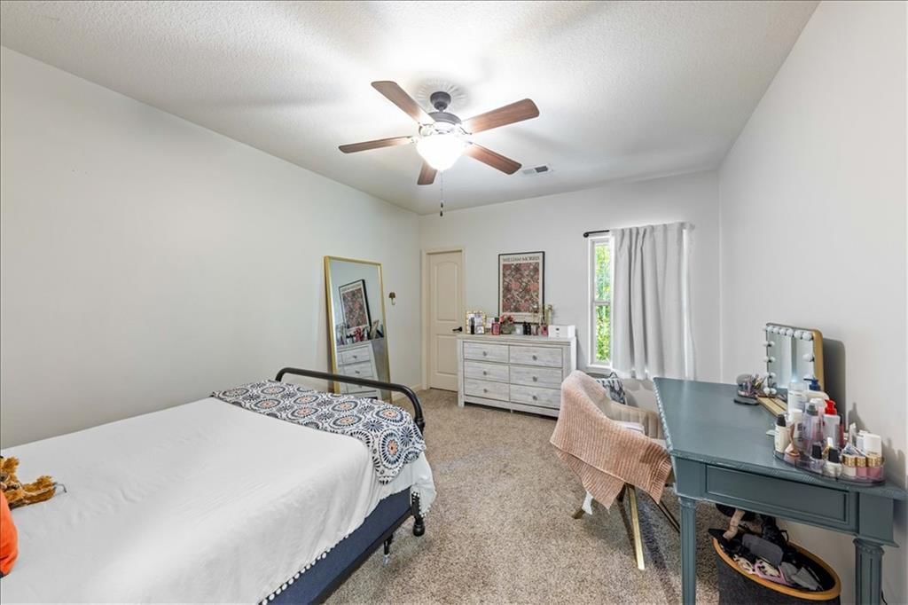 Photo 32 of 42 - 15096 NW 66th Street, Parkville, MO 64152