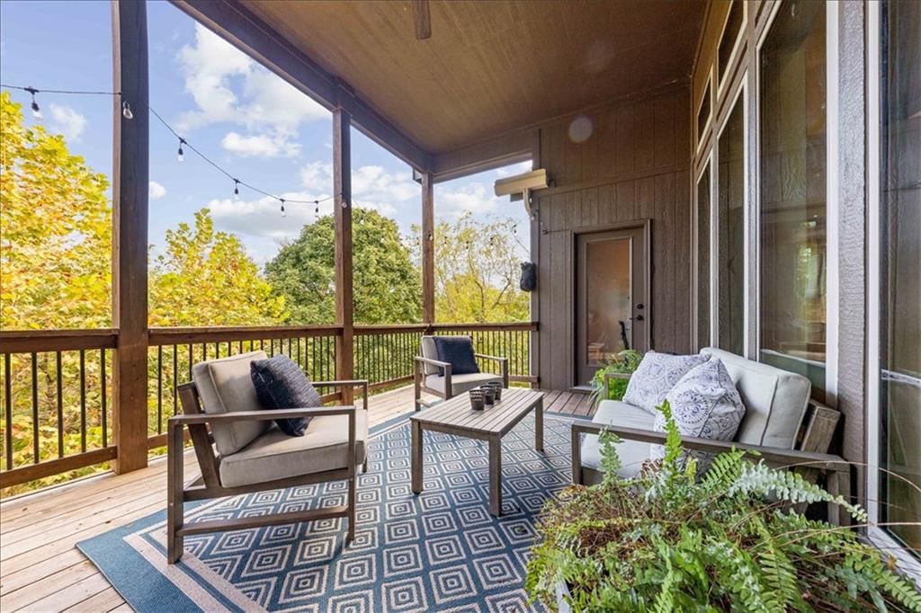 Deck and covered patio at 15096 NW 66th Street, Parkville, MO 64152