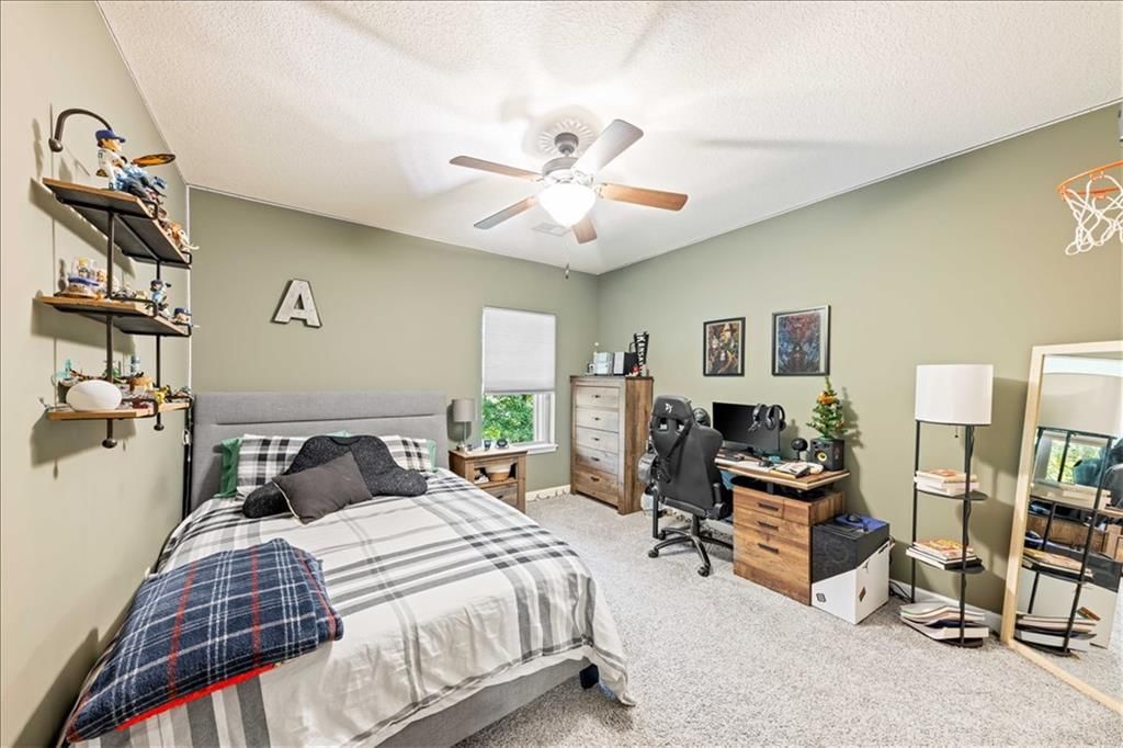 Photo 31 of 42 - 15096 NW 66th Street, Parkville, MO 64152