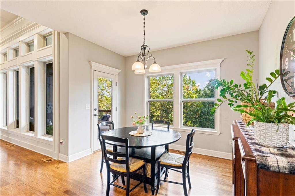 Photo 16 of 42 - 15096 NW 66th Street, Parkville, MO 64152
