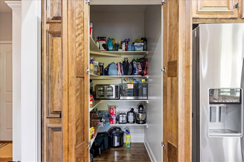 Walk-in pantry at 15096 NW 66th Street, Parkville, MO 64152