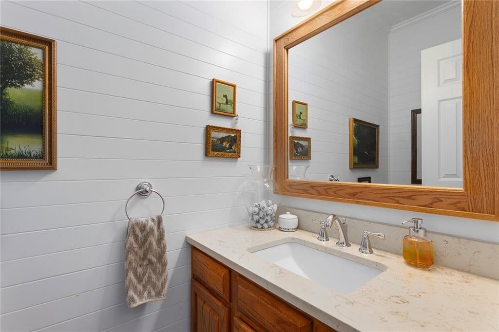 Photo 15 of 54 - 1418 Telford Drive, Liberty, MO 64068