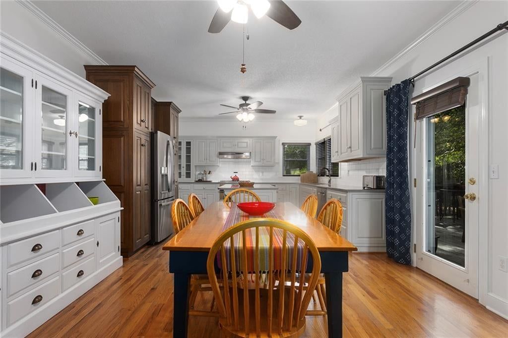 Photo 12 of 54 - 1418 Telford Drive, Liberty, MO 64068