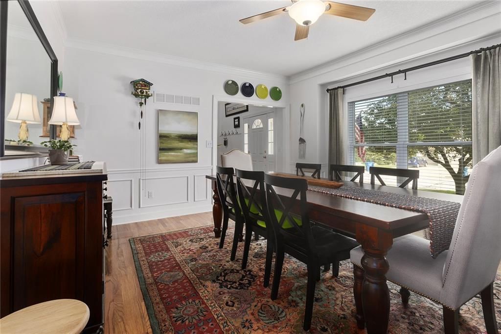 Photo 5 of 54 - 1418 Telford Drive, Liberty, MO 64068