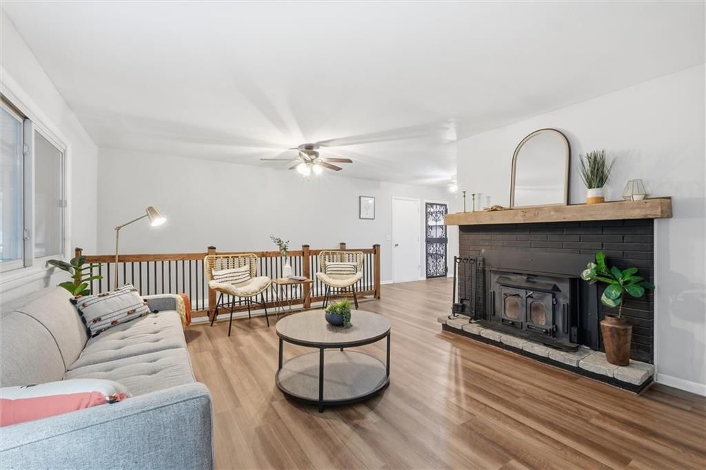 1608 Lee Lane, Pleasant Hill, MO
