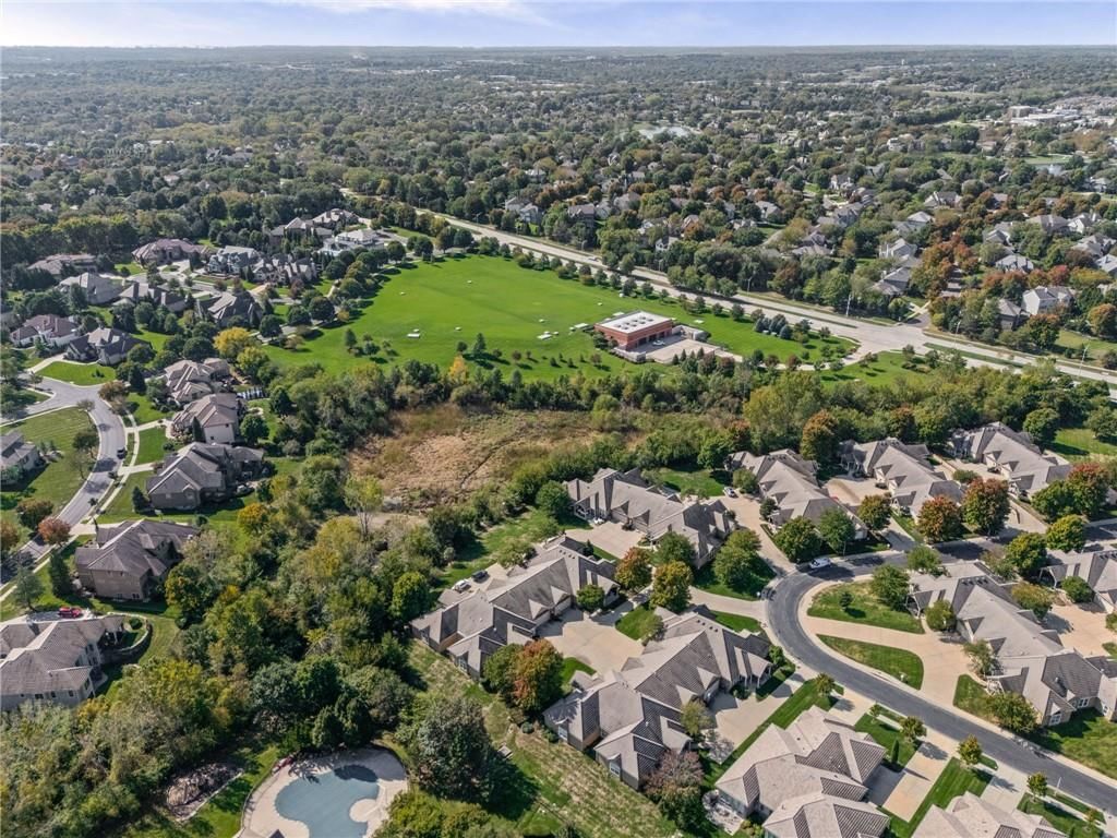 Photo 39 of 47 - 14561 Birch Street #22, Leawood, KS 66224
