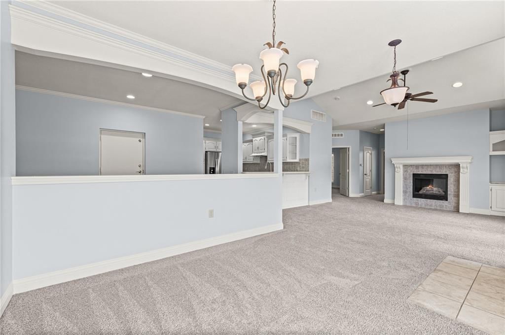 Photo 10 of 47 - 14561 Birch Street #22, Leawood, KS 66224