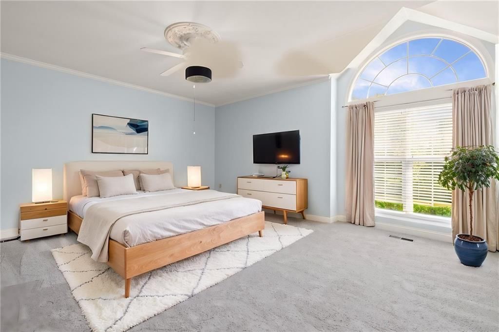 Photo 27 of 47 - 14561 Birch Street #22, Leawood, KS 66224