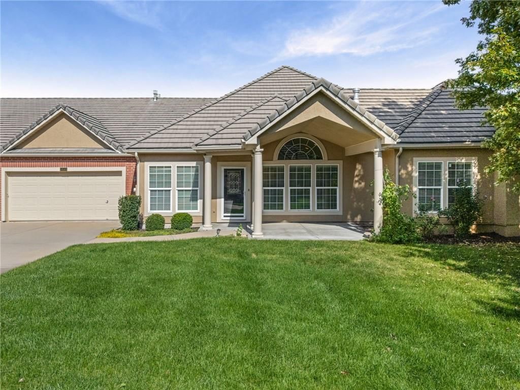 14561 Birch Street, Leawood, KS