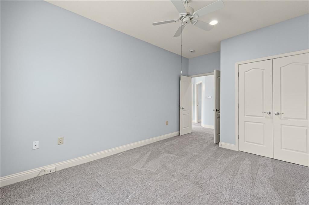 Photo 31 of 47 - 14561 Birch Street #22, Leawood, KS 66224