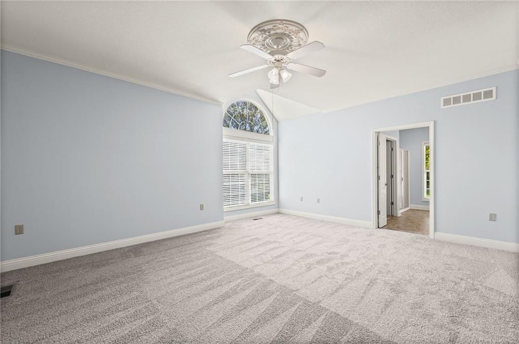 Photo 24 of 47 - 14561 Birch Street #22, Leawood, KS 66224