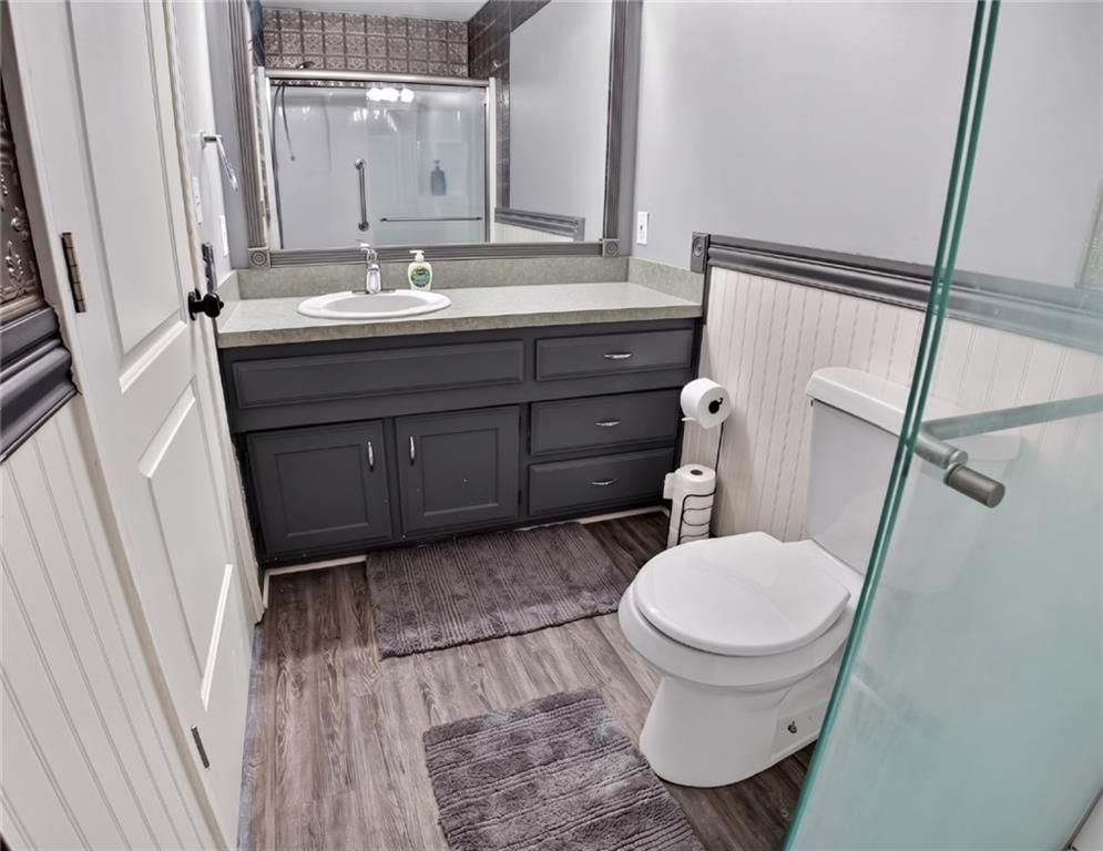 Photo 17 of 21 - 1001 Peggy Drive, Greenwood, MO 64034