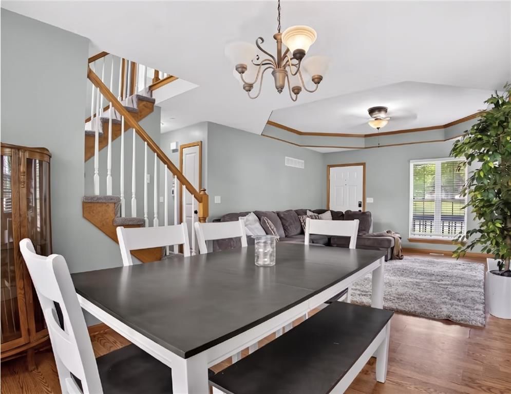 Photo 11 of 21 - 1001 Peggy Drive, Greenwood, MO 64034