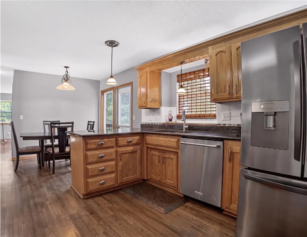 Kitchen island at 1001 Peggy Drive, Greenwood, MO 64034