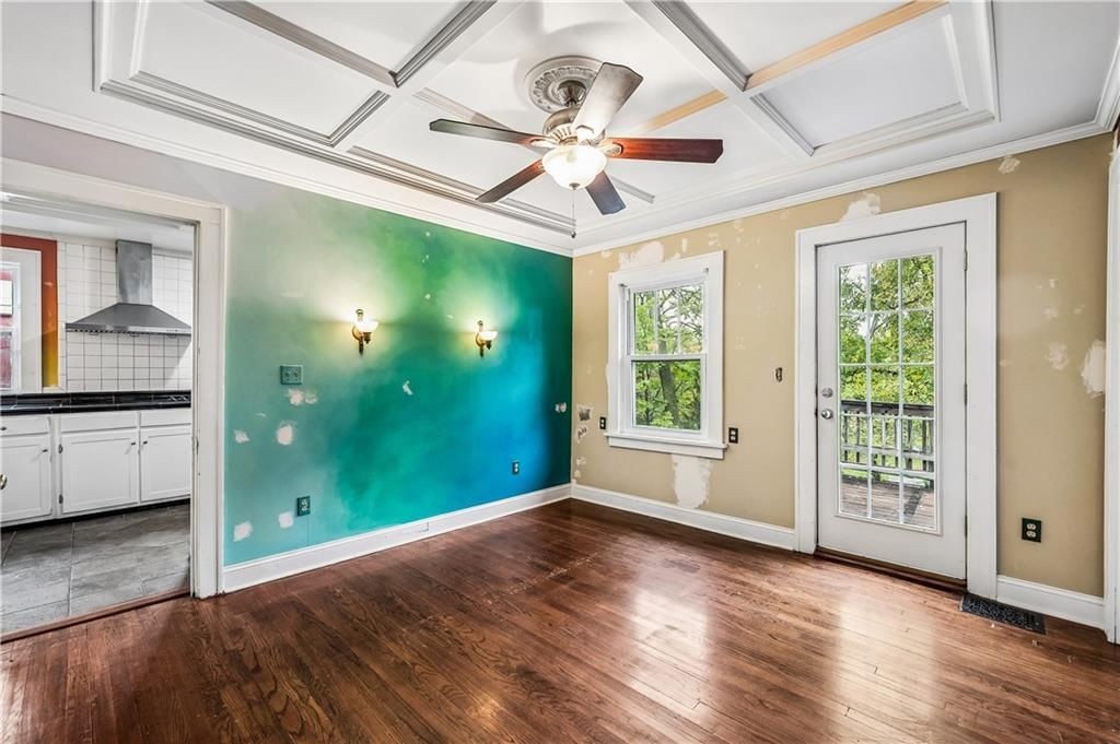 Coffered ceiling at 5007 Lydia Avenue, Kansas City, MO 64110